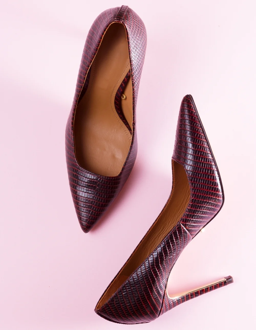 burgundy-stiletto-pumps-details