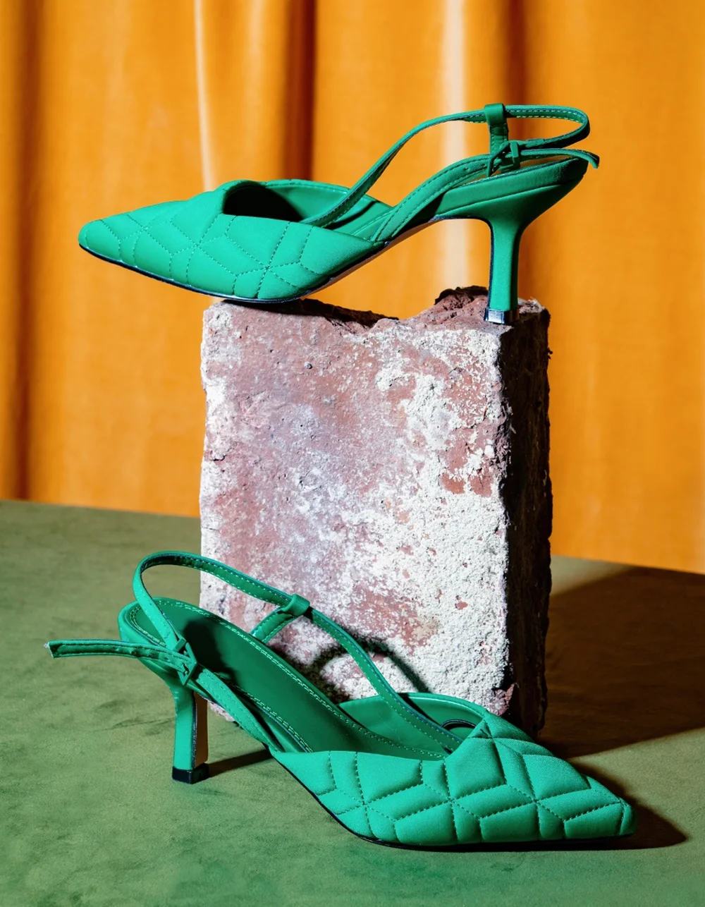 quilted-slingback-heels-details